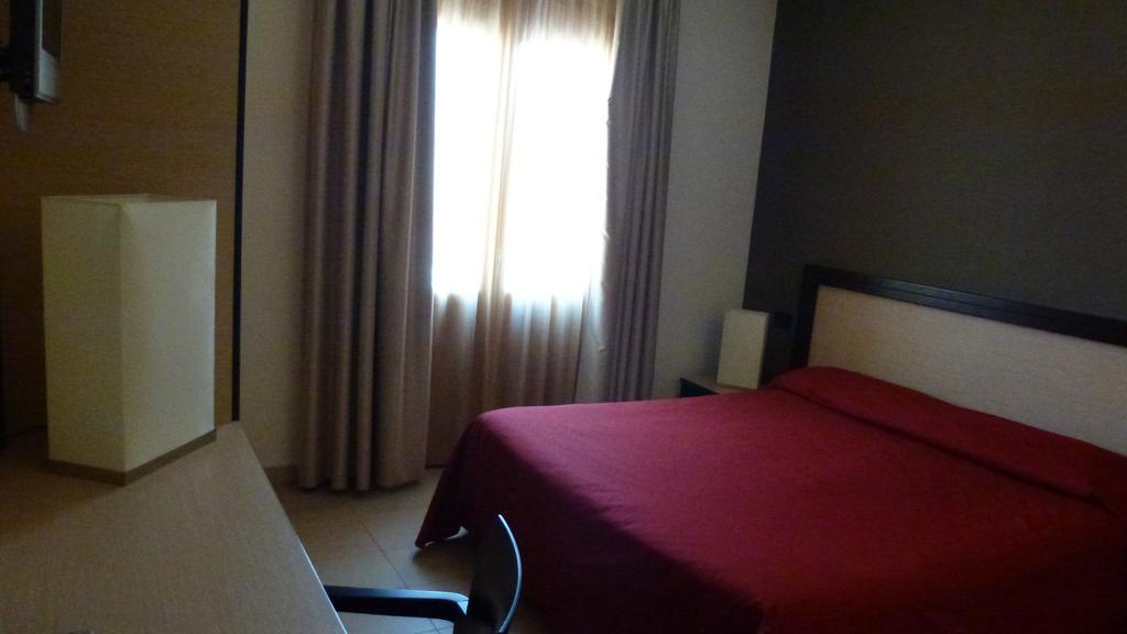 Hotel Il Portico ファヴィニャーナ エクステリア 写真
