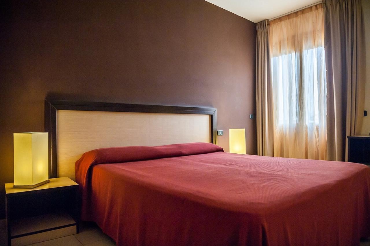 Hotel Il Portico ファヴィニャーナ エクステリア 写真
